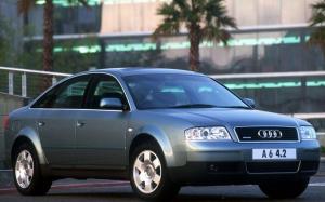 Audi A6 4.2 Quattro Sedan 2001 года